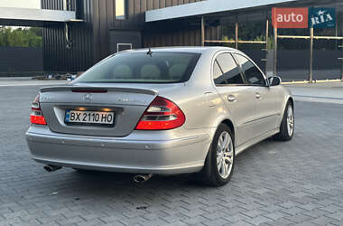 Седан Mercedes-Benz E-Class 2004 в  фото 4 Седан Mercedes-Benz E-Class 2004 в