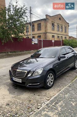 Седан Mercedes-Benz E-Class 2011 в  фото 3 Седан Mercedes-Benz E-Class 2011 в