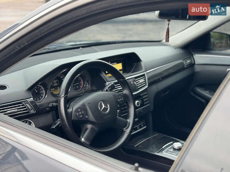 Седан Mercedes-Benz E-Class 2011 в Ромнах фото 16 Седан Mercedes-Benz E-Class 2011 в Ромнах