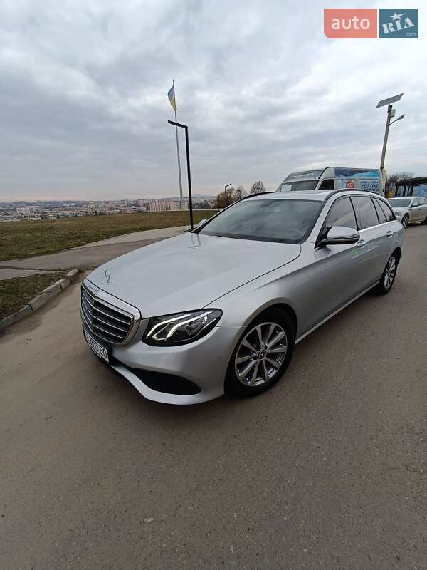 Універсал Mercedes-Benz E-Class 2016 в Чернівцях фото 4 Універсал Mercedes-Benz E-Class 2016 в Чернівцях