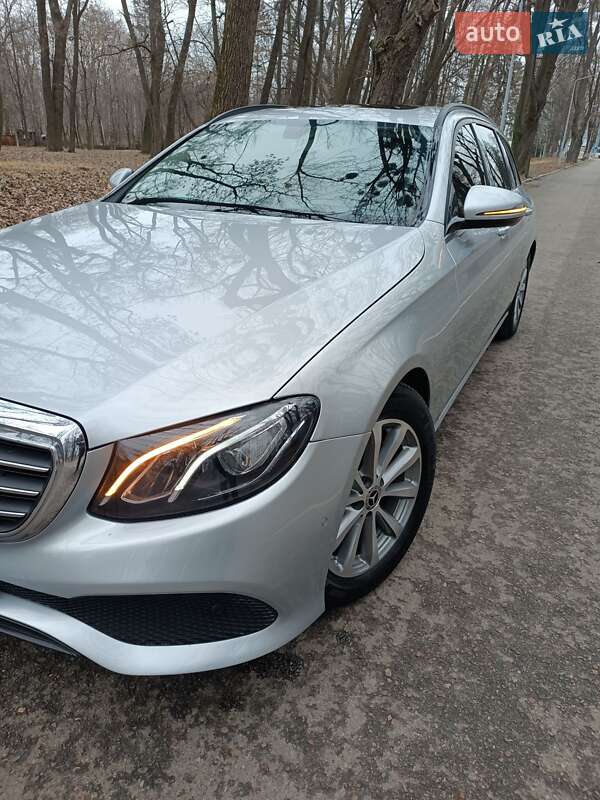 Універсал Mercedes-Benz E-Class 2016 в Чернівцях фото 15 Універсал Mercedes-Benz E-Class 2016 в Чернівцях
