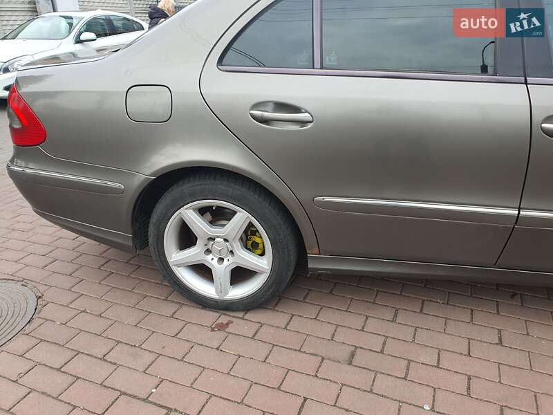 Седан Mercedes-Benz E-Class 2006 в Рівному фото 22 Седан Mercedes-Benz E-Class 2006 в Рівному