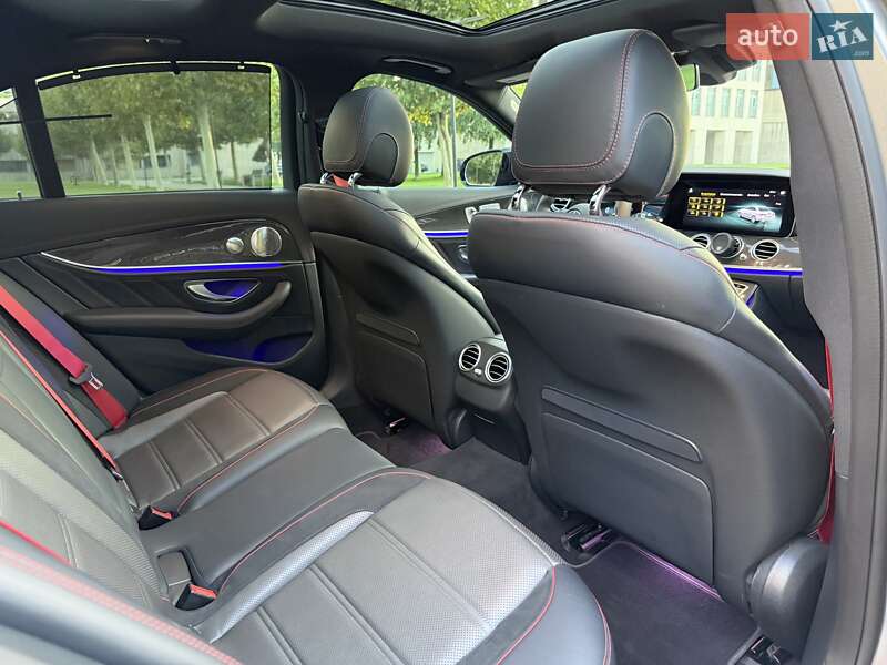 Седан Mercedes-Benz E-Class 2022 в Дніпрі фото 34 Седан Mercedes-Benz E-Class 2022 в Дніпрі