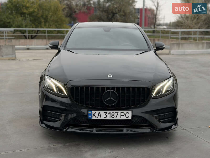 Седан Mercedes-Benz E-Class 2017 в Києві