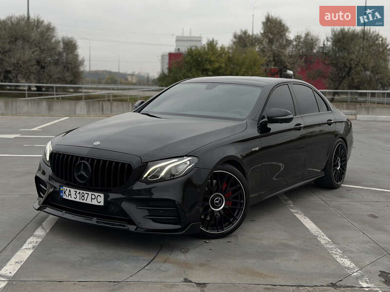 Седан Mercedes-Benz E-Class 2017 в Києві