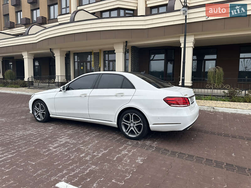 Седан Mercedes-Benz E-Class 2015 в Киеве фото 15 Седан Mercedes-Benz E-Class 2015 в Киеве