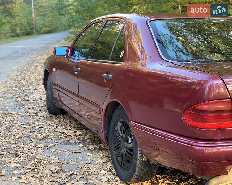 Седан Mercedes-Benz E-Class 1996 в Ківерцях фото 3 Седан Mercedes-Benz E-Class 1996 в Ківерцях