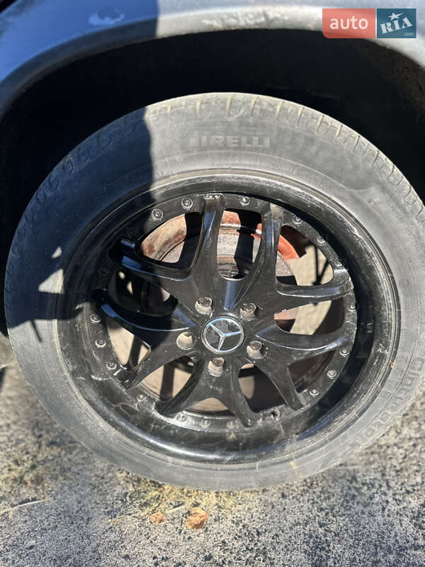 Седан Mercedes-Benz E-Class 1989 в Костополе