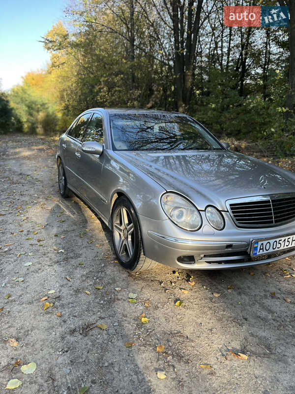 Седан Mercedes-Benz E-Class 2003 в Черновцах фото 40 Седан Mercedes-Benz E-Class 2003 в Черновцах