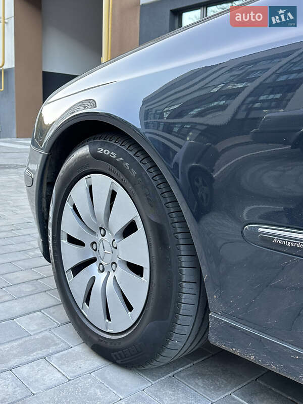 Универсал Mercedes-Benz E-Class 2003 в Виннице