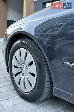Универсал Mercedes-Benz E-Class 2003 в  фото 17 Универсал Mercedes-Benz E-Class 2003 в