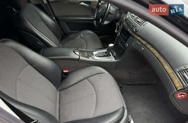 Универсал Mercedes-Benz E-Class 2003 в  фото 38 Универсал Mercedes-Benz E-Class 2003 в
