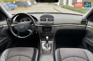 Универсал Mercedes-Benz E-Class 2003 в  фото 41 Универсал Mercedes-Benz E-Class 2003 в