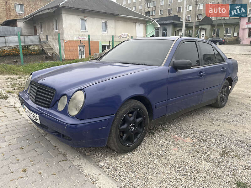 Седан Mercedes-Benz E-Class 2000 в Городенке фото 3 Седан Mercedes-Benz E-Class 2000 в Городенке