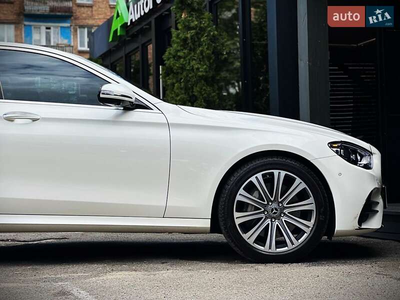 Седан Mercedes-Benz E-Class 2022 в Киеве