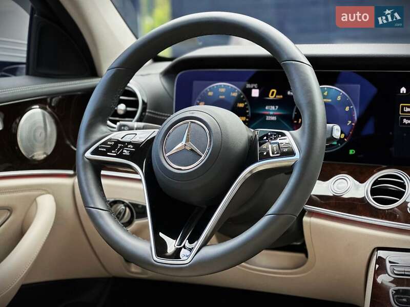 Седан Mercedes-Benz E-Class 2022 в Киеве