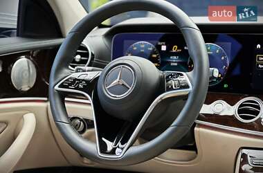 Седан Mercedes-Benz E-Class 2022 в  фото 44 Седан Mercedes-Benz E-Class 2022 в