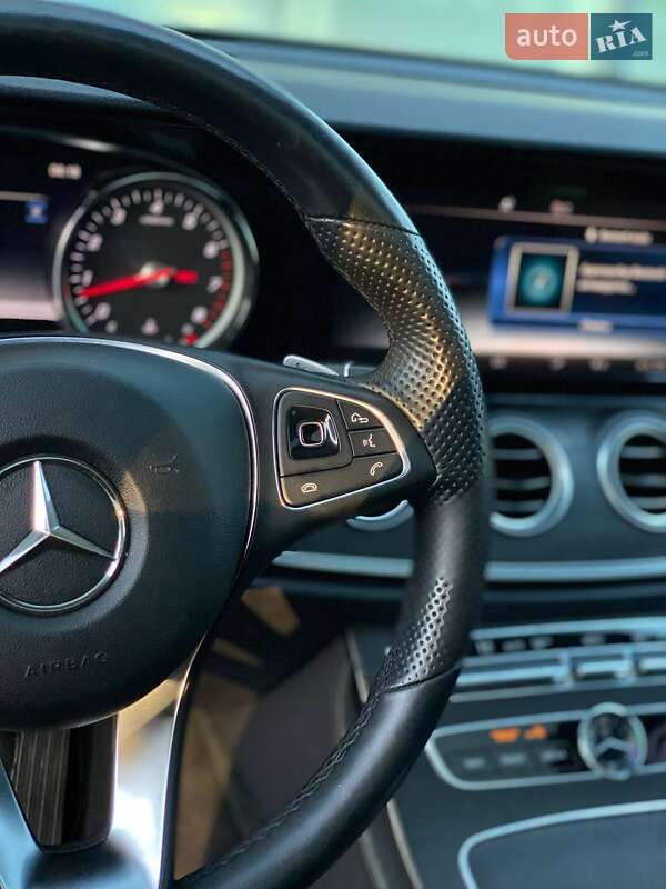 Седан Mercedes-Benz E-Class 2018 в Києві фото 37 Седан Mercedes-Benz E-Class 2018 в Києві