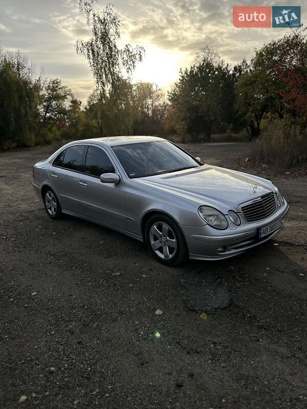 Mercedes-Benz E-Class 2005