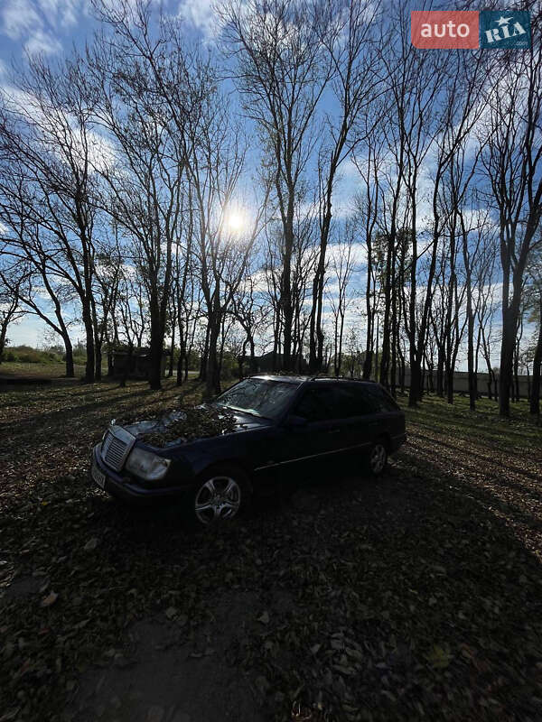 Универсал Mercedes-Benz E-Class 1992 в Коломые фото 10 Универсал Mercedes-Benz E-Class 1992 в Коломые