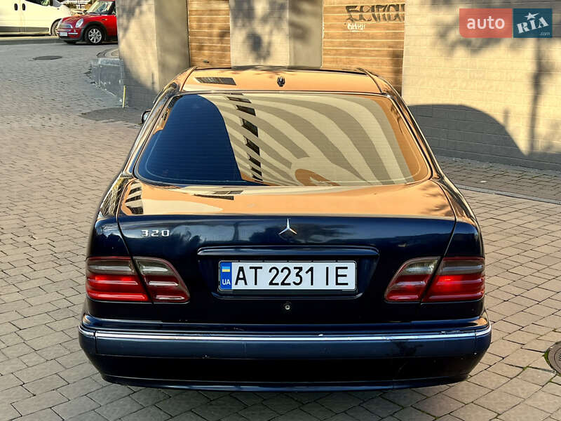 Седан Mercedes-Benz E-Class 2001 в Івано-Франківську