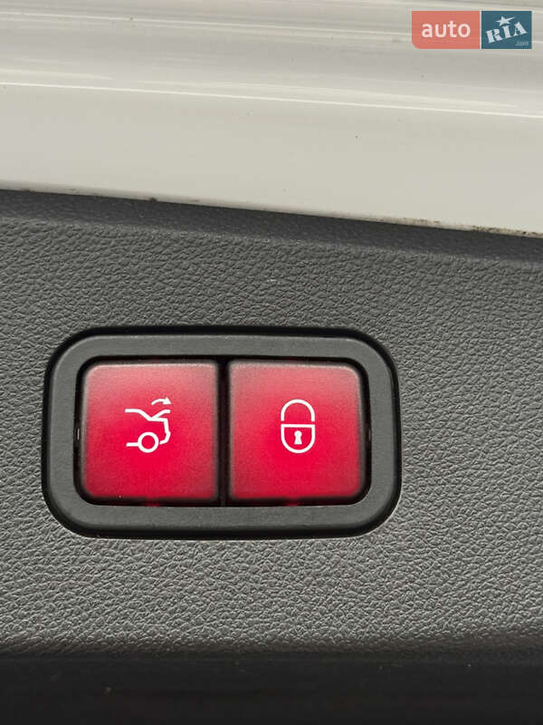 Седан Mercedes-Benz E-Class 2014 в Самборе фото 74 Седан Mercedes-Benz E-Class 2014 в Самборе