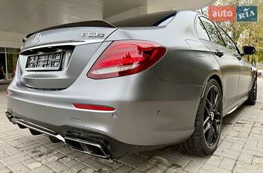 Седан Mercedes-Benz E-Class 2018 в 