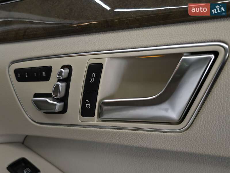 Седан Mercedes-Benz E-Class 2015 в Миколаєві фото 25 Седан Mercedes-Benz E-Class 2015 в Миколаєві