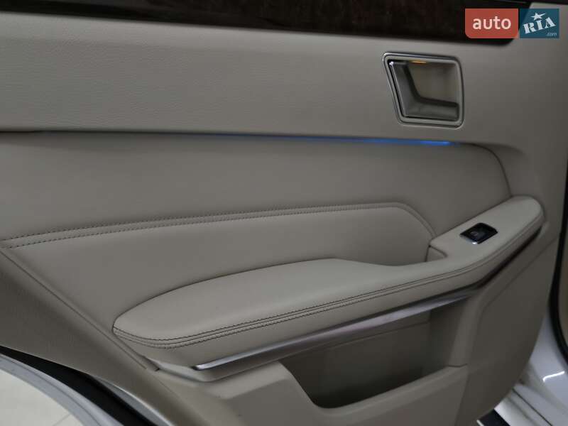 Седан Mercedes-Benz E-Class 2015 в Миколаєві фото 19 Седан Mercedes-Benz E-Class 2015 в Миколаєві