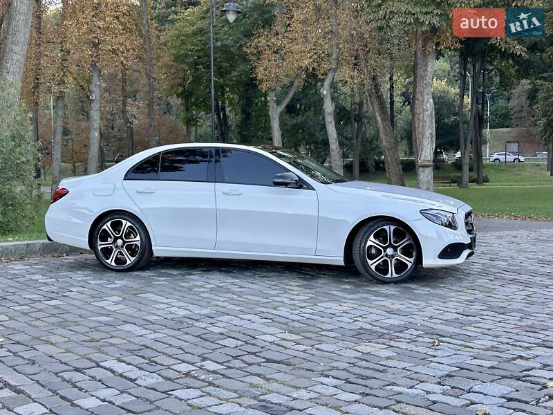 Седан Mercedes-Benz E-Class 2016 в Киеве фото 36 Седан Mercedes-Benz E-Class 2016 в Киеве