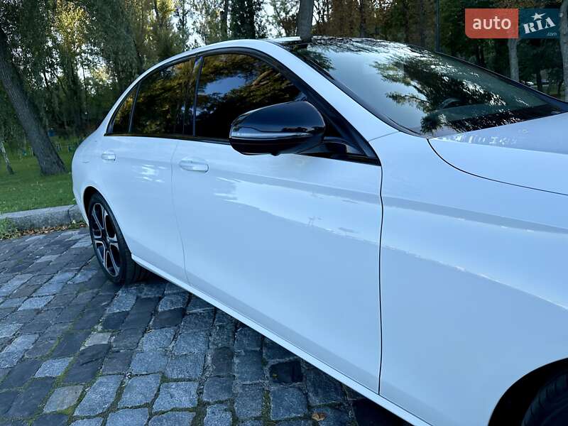 Седан Mercedes-Benz E-Class 2016 в Киеве фото 41 Седан Mercedes-Benz E-Class 2016 в Киеве