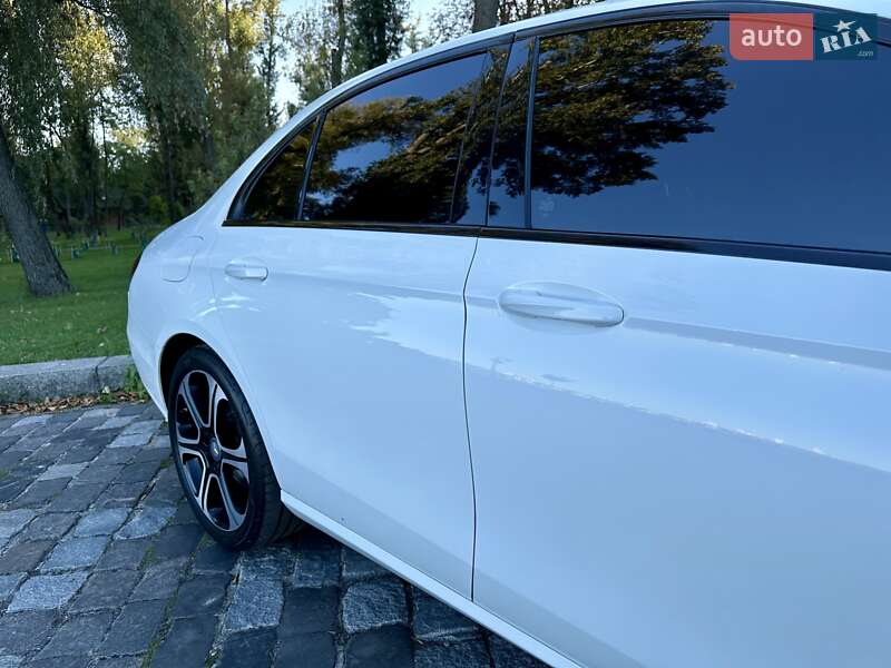 Седан Mercedes-Benz E-Class 2016 в Киеве фото 44 Седан Mercedes-Benz E-Class 2016 в Киеве