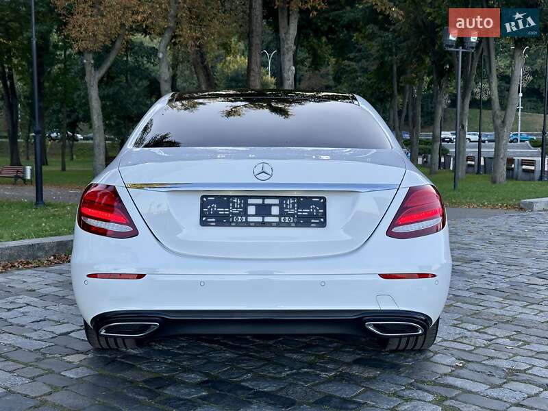 Седан Mercedes-Benz E-Class 2016 в Киеве фото 60 Седан Mercedes-Benz E-Class 2016 в Киеве