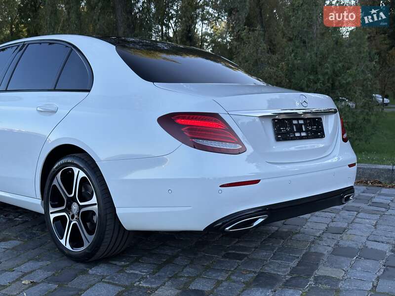 Седан Mercedes-Benz E-Class 2016 в Киеве фото 68 Седан Mercedes-Benz E-Class 2016 в Киеве
