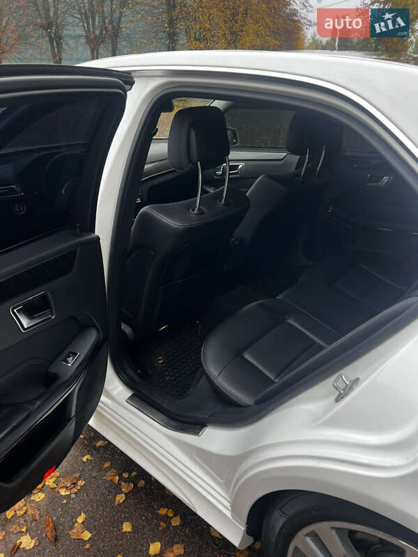 Седан Mercedes-Benz E-Class 2014 в Житомире