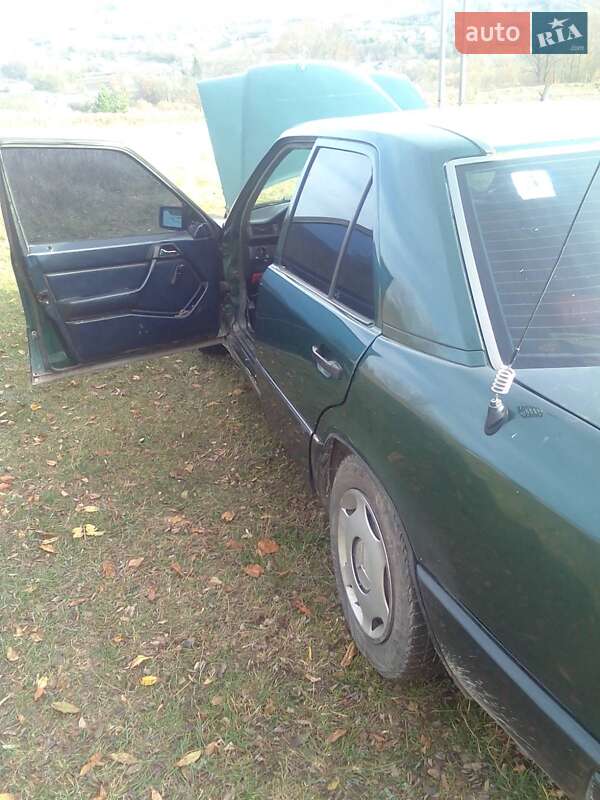 Седан Mercedes-Benz E-Class 1990 в Зенькове фото 11 Седан Mercedes-Benz E-Class 1990 в Зенькове
