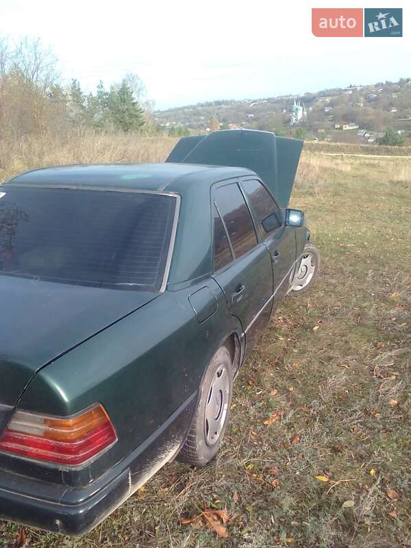 Седан Mercedes-Benz E-Class 1990 в Зенькове фото 16 Седан Mercedes-Benz E-Class 1990 в Зенькове