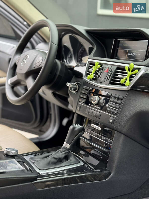 Седан Mercedes-Benz E-Class 2009 в Самборе фото 40 Седан Mercedes-Benz E-Class 2009 в Самборе
