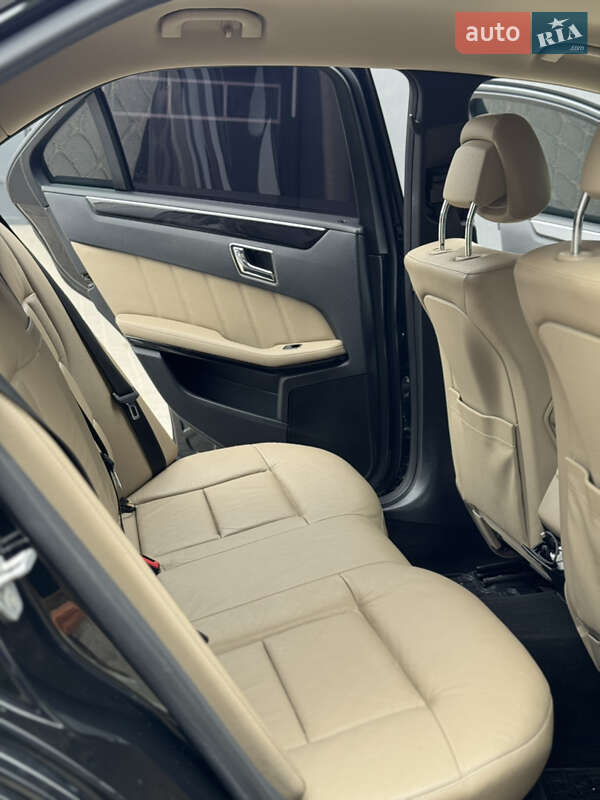 Седан Mercedes-Benz E-Class 2009 в Самборе фото 60 Седан Mercedes-Benz E-Class 2009 в Самборе
