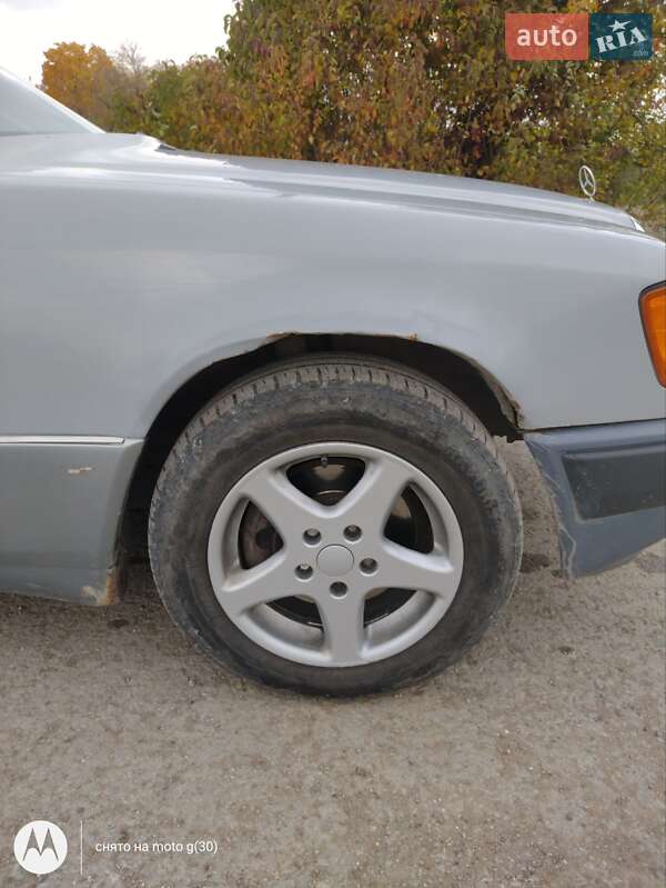 Седан Mercedes-Benz E-Class 1991 в Каменец-Подольском
