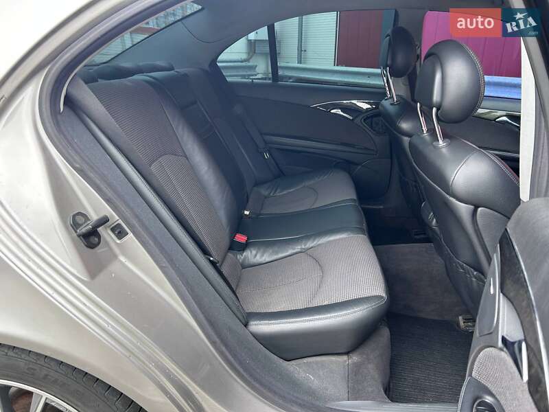Седан Mercedes-Benz E-Class 2003 в Киеве фото 12 Седан Mercedes-Benz E-Class 2003 в Киеве