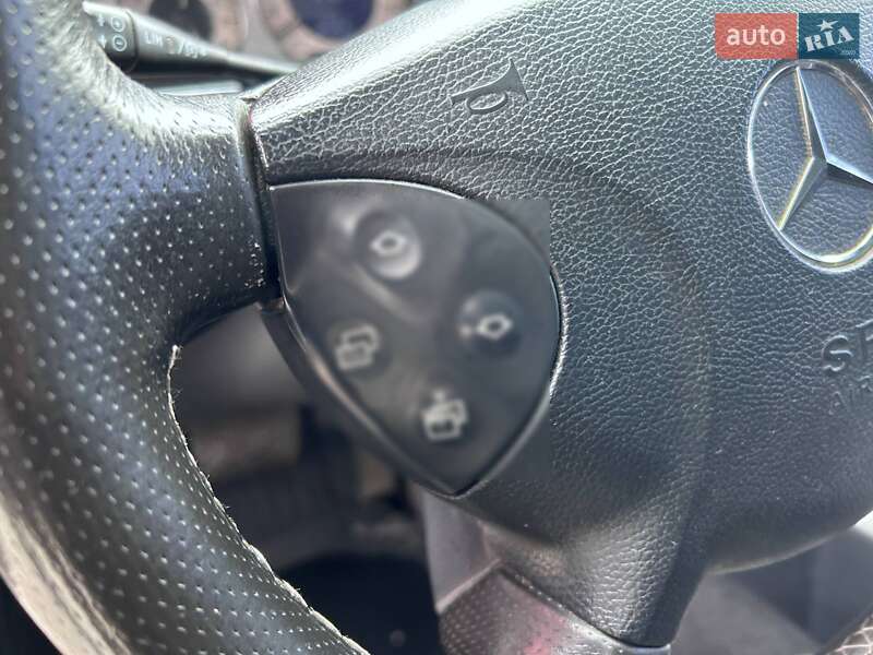 Седан Mercedes-Benz E-Class 2003 в Киеве фото 19 Седан Mercedes-Benz E-Class 2003 в Киеве