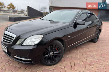 Седан Mercedes-Benz E-Class 2011 в Одессе