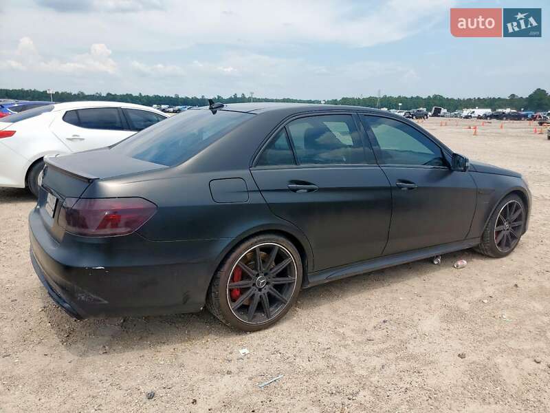 Седан Mercedes-Benz E-Class 2014 в Львові