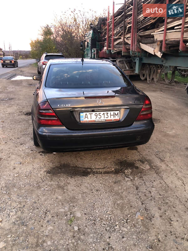 Седан Mercedes-Benz E-Class 2005 в Косове фото 4 Седан Mercedes-Benz E-Class 2005 в Косове