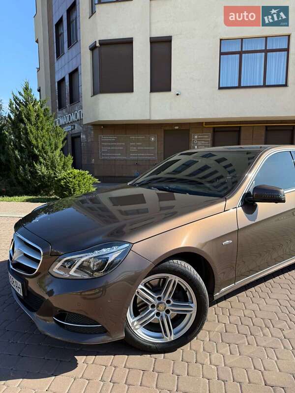Седан Mercedes-Benz E-Class 2015 в Києві фото 10 Седан Mercedes-Benz E-Class 2015 в Києві