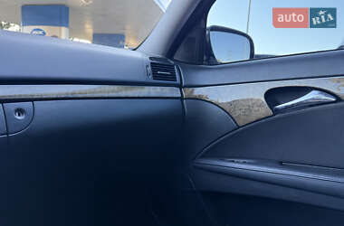 Седан Mercedes-Benz E-Class 2007 в  фото 27 Седан Mercedes-Benz E-Class 2007 в