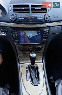 Седан Mercedes-Benz E-Class 2007 в  фото 33 Седан Mercedes-Benz E-Class 2007 в