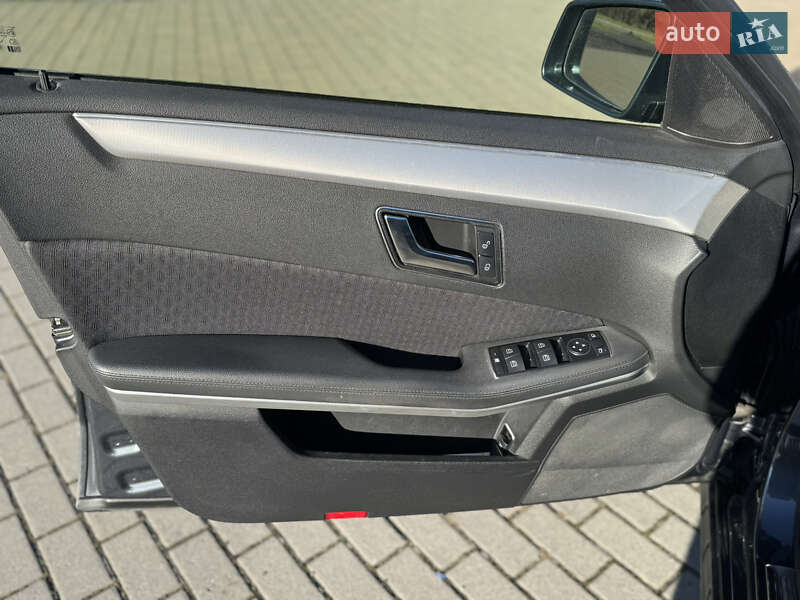 Седан Mercedes-Benz E-Class 2012 в Львові фото 24 Седан Mercedes-Benz E-Class 2012 в Львові
