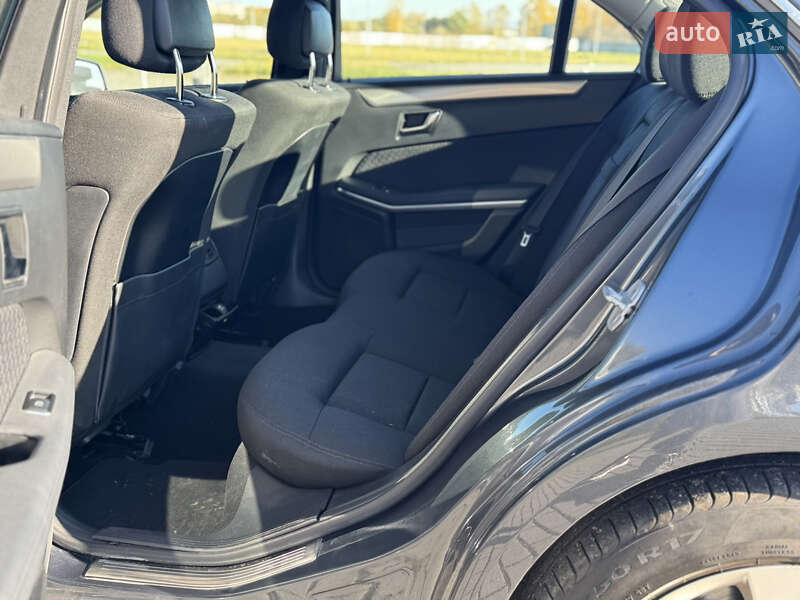 Седан Mercedes-Benz E-Class 2012 в Львові фото 30 Седан Mercedes-Benz E-Class 2012 в Львові